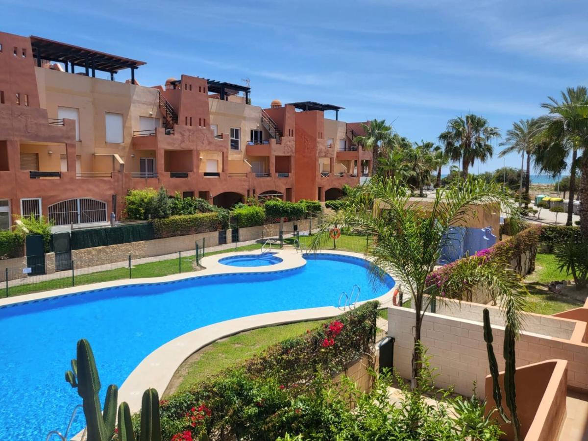 Apartamento Coqueto Con Terraza Y Cerca De La Piscina Comunitaria Y De La Playa! Appartement Playas de Vera Buitenkant foto