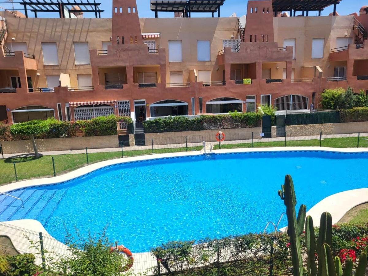 Apartamento Coqueto Con Terraza Y Cerca De La Piscina Comunitaria Y De La Playa! Appartement Playas de Vera Buitenkant foto