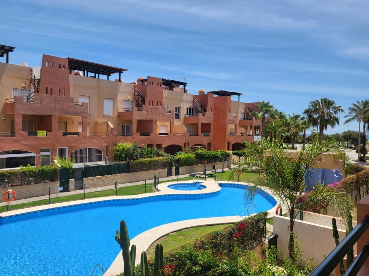 Apartamento Coqueto Con Terraza Y Cerca De La Piscina Comunitaria Y De La Playa! Appartement Playas de Vera Buitenkant foto