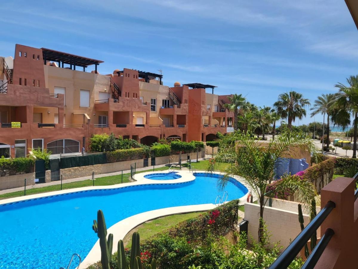 Apartamento Coqueto Con Terraza Y Cerca De La Piscina Comunitaria Y De La Playa! Appartement Playas de Vera Buitenkant foto